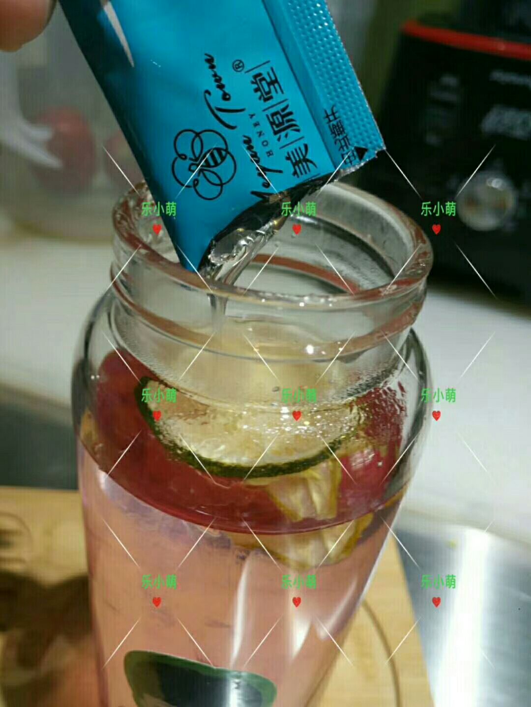 乐小萌水果茶 让你看了想喝 喝了就断不了