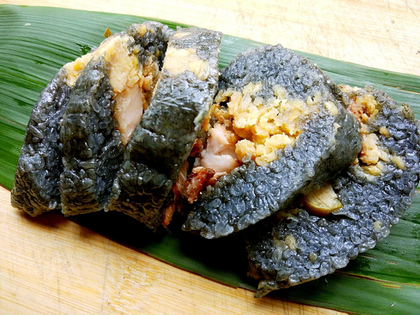 批发正宗广西河池猪肉板栗绿豆黑米粽子，诚邀零售商，代理商