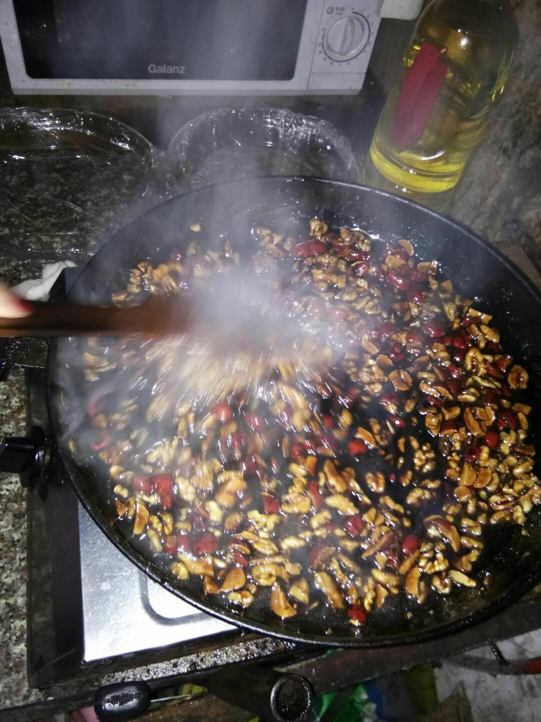 纯手工阿胶糕，不含添加剂，真材实料看的见！