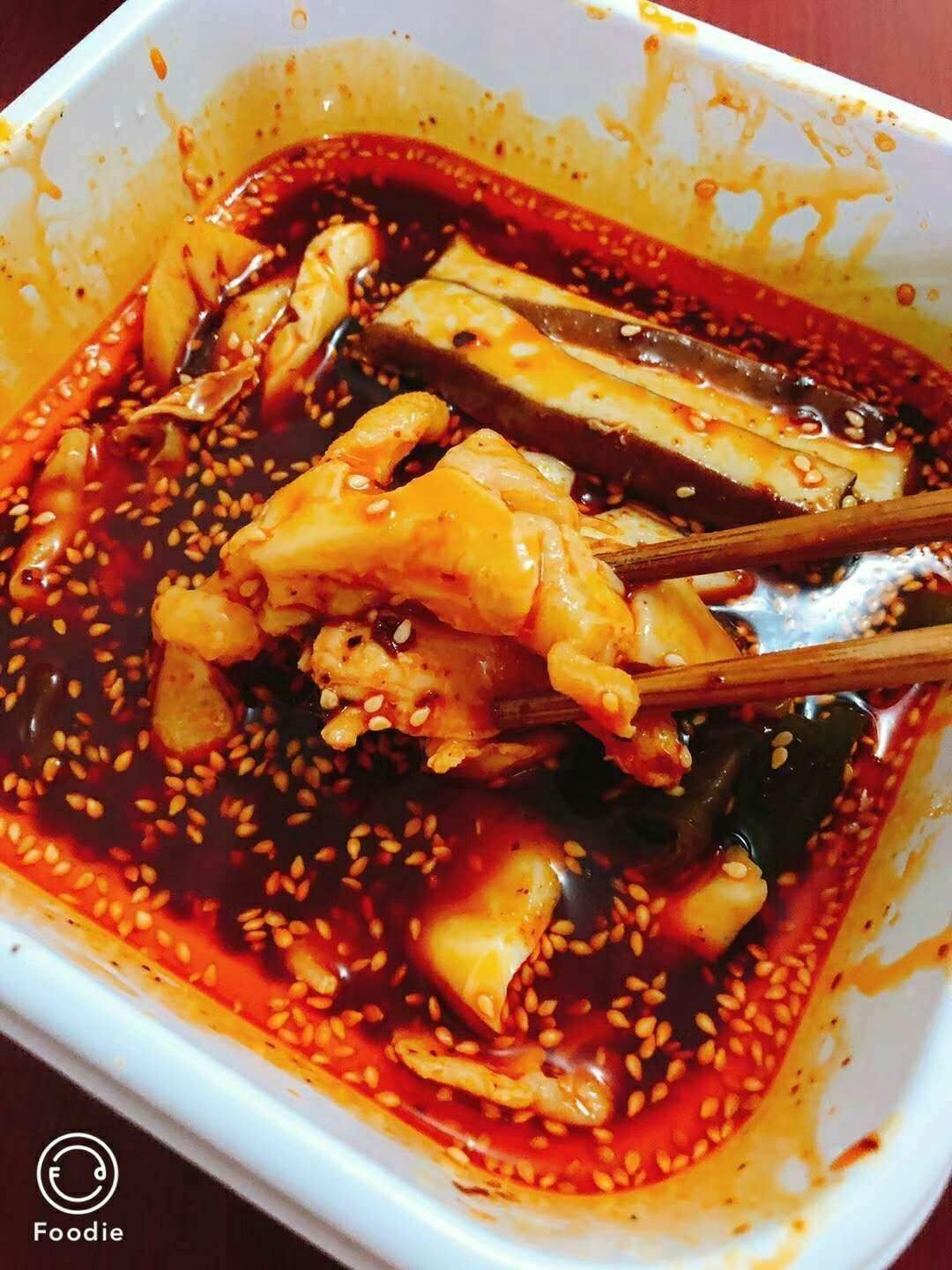 麻辣冷吃，手工糖，自煮火锅，舌尖上的美味，给你不一样的体验！