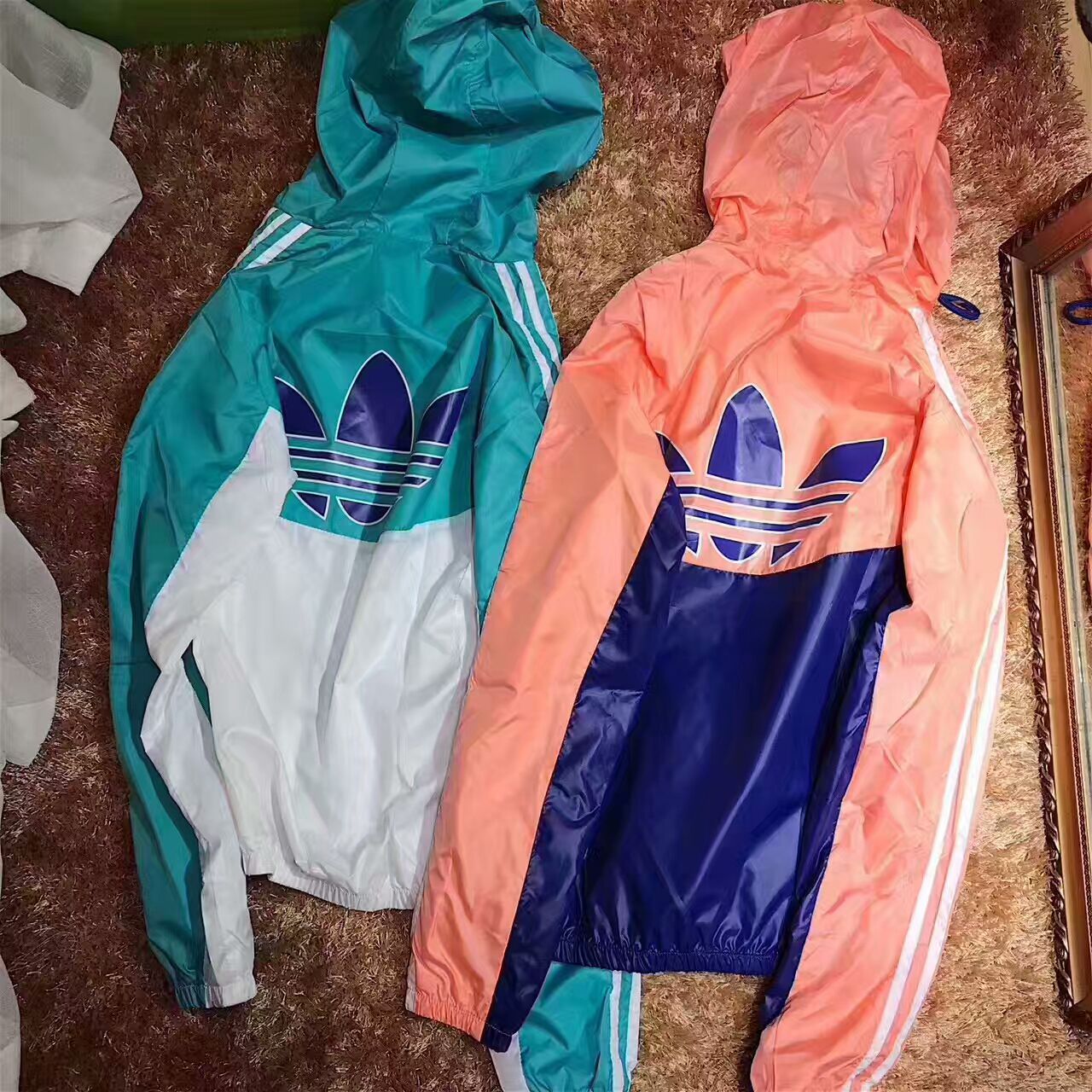 阿迪斯秋季爆款服饰 年年流行 男女合适