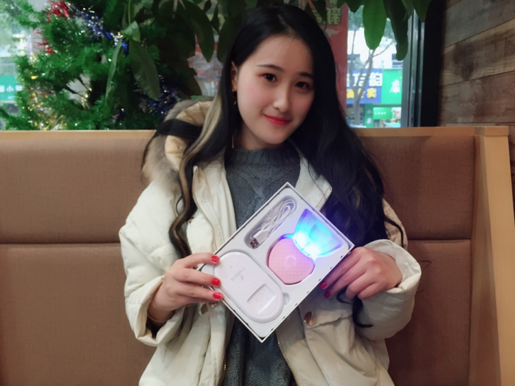 深爱冷光美白全自动电动牙刷 新一代美牙仪的升级版
