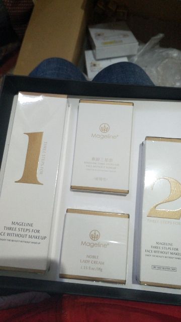 麦吉丽尽享素颜之美