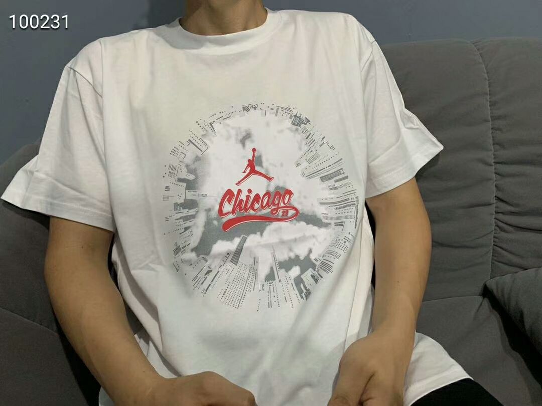 主卖潮牌衣服（原厂代发）免费收代理 质量保证