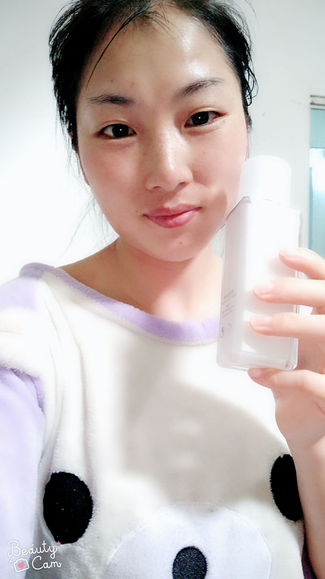 麦吉丽尽享素颜之美