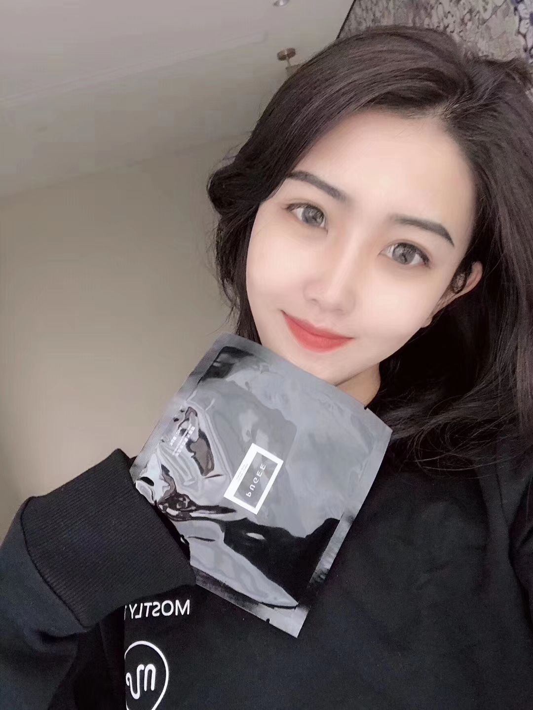 一款强力修复屏障肌肤，极速补水的面膜