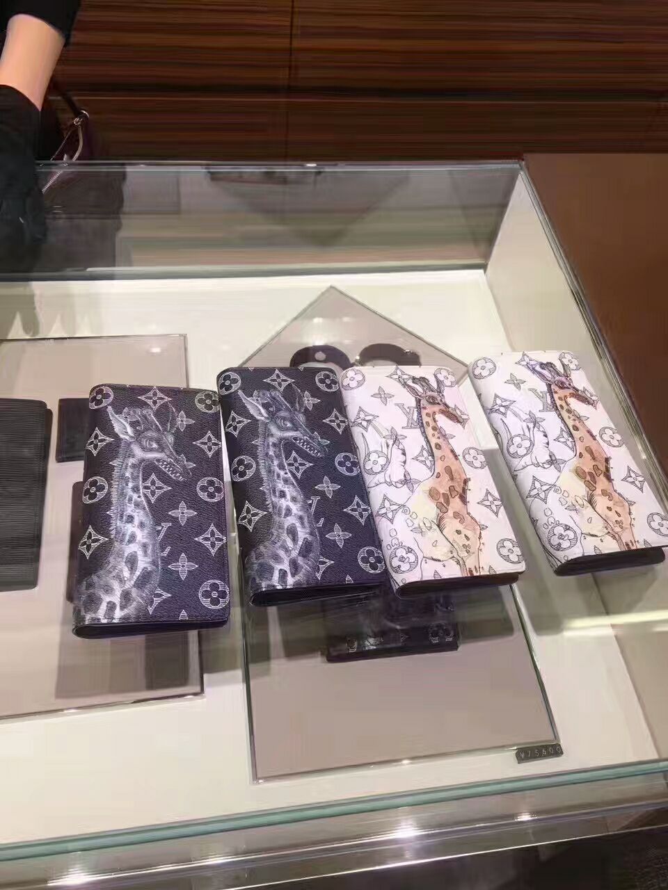 各类奢侈品 潮鞋专卖 一件代发