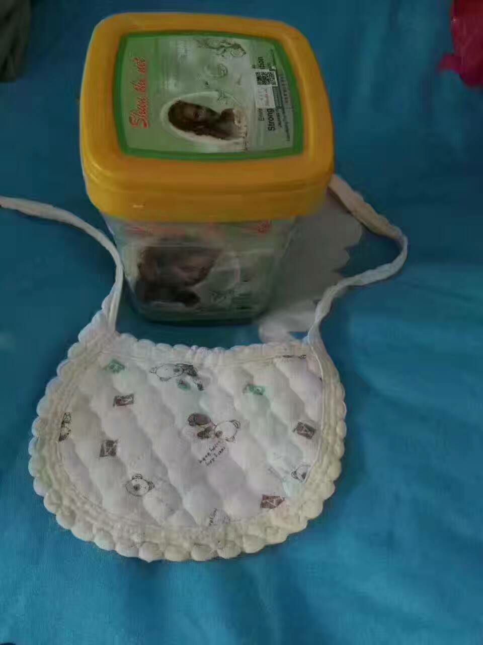 顺美净多功能清洁膏，它是一款可以代替所有清洁用品的产品哦