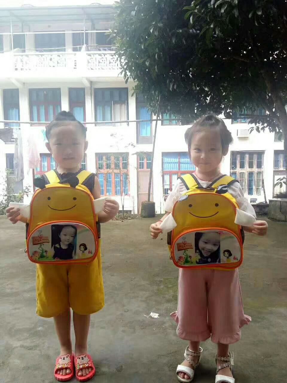 定制手机壳，T恤，书包等28诚招代理