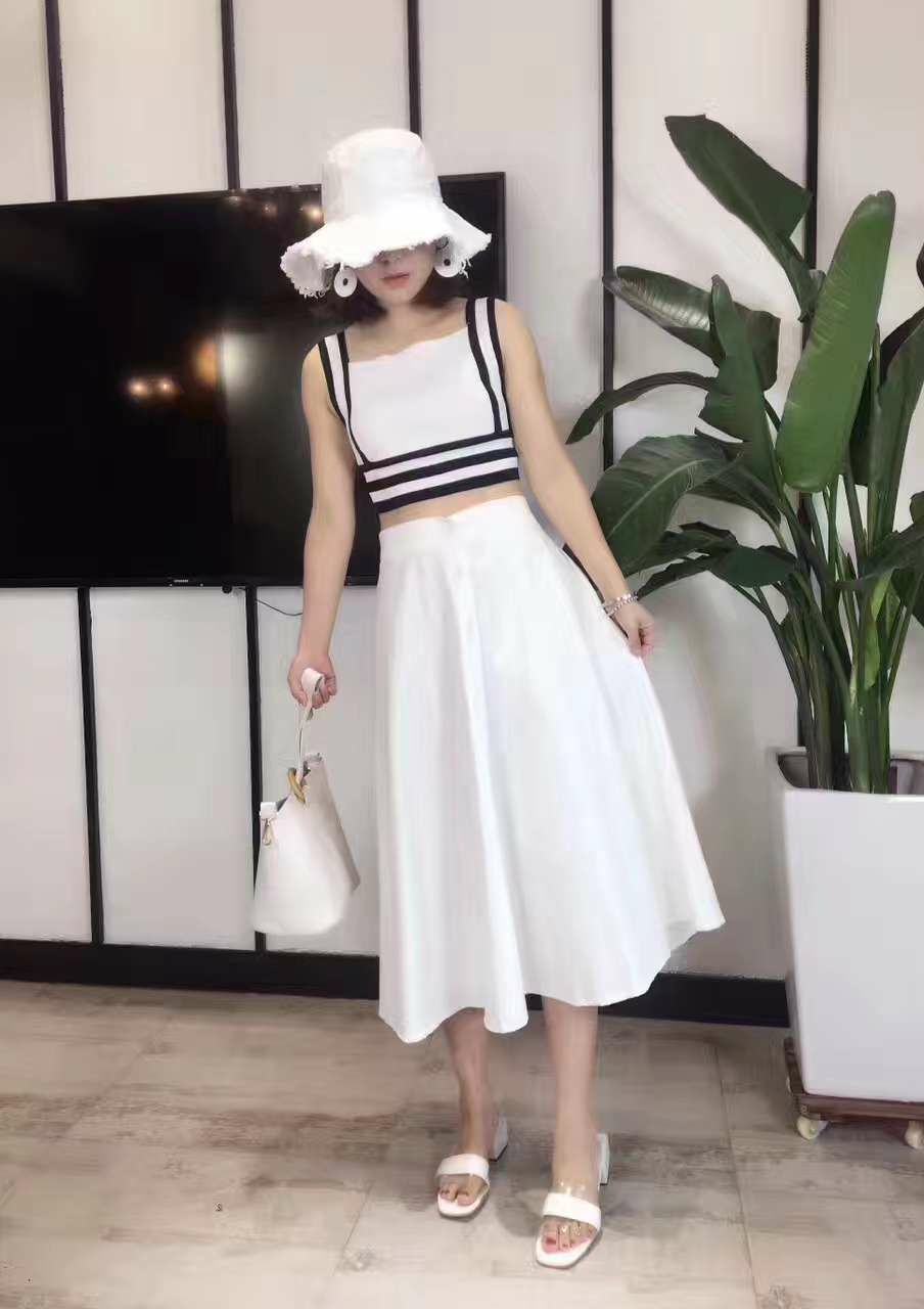 女装实体批发，实物实拍，免费招代理，一件代发