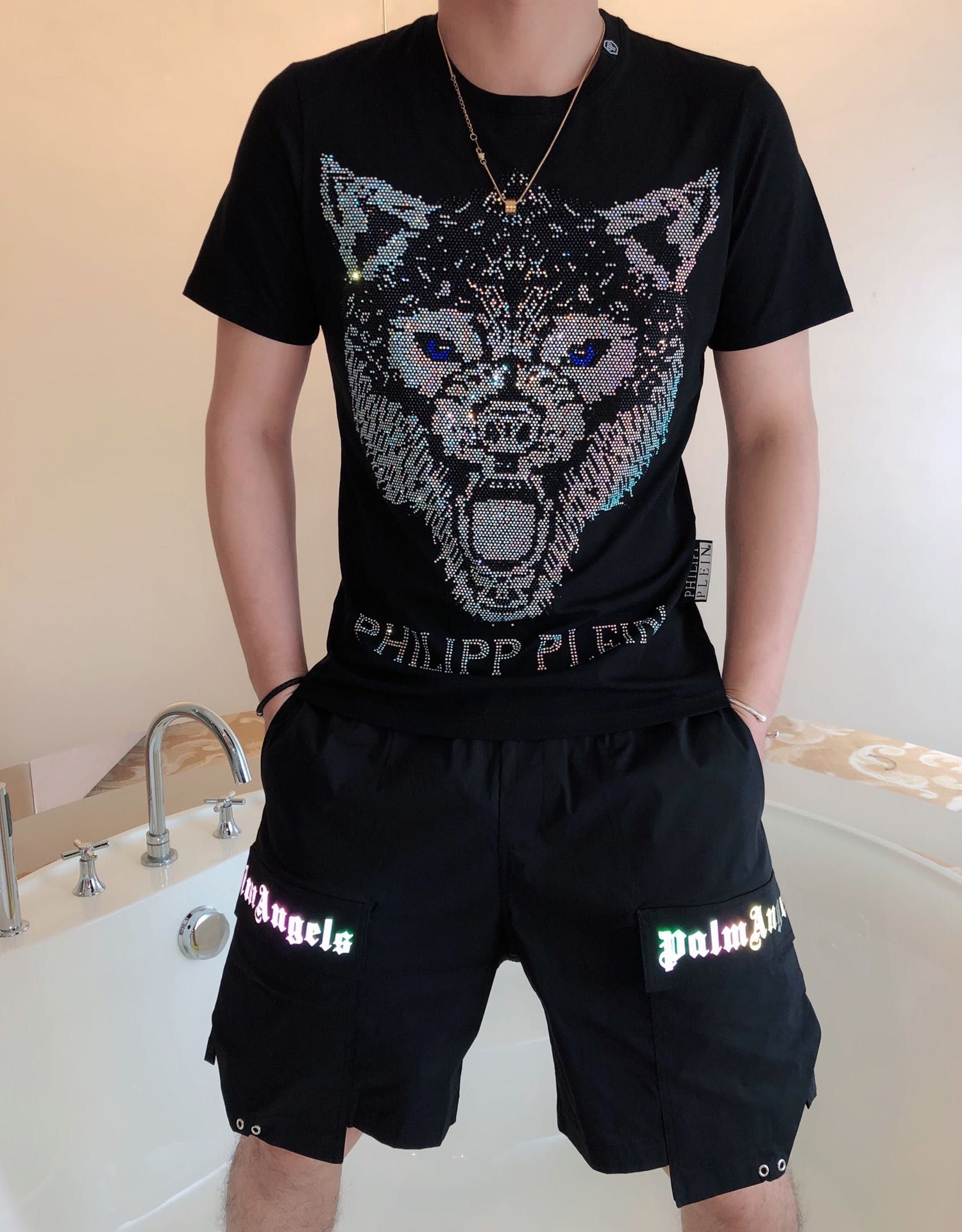 大牌皮具服装货源 工厂自销 诚招代理