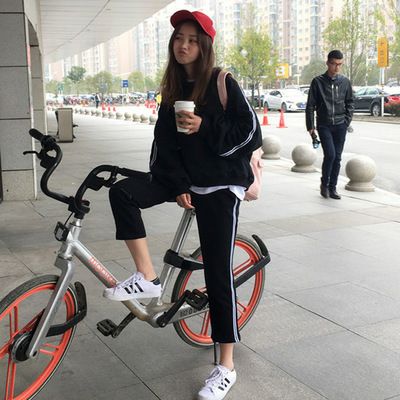 男女服装批发零售 自己的工厂 自己的设计团队