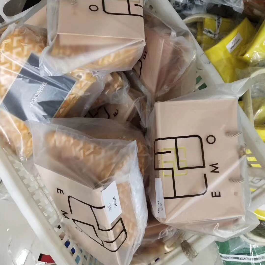 真正的奢侈品批发和韩国代购，不花一分钱，赶快找我做代理