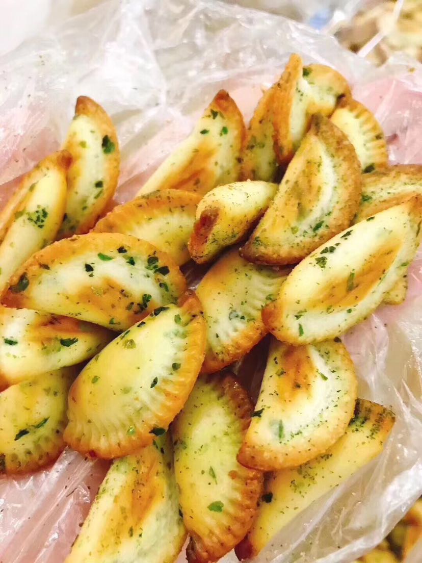 爆款网红零食网批，一手货源，全网最低价，支持一件代发