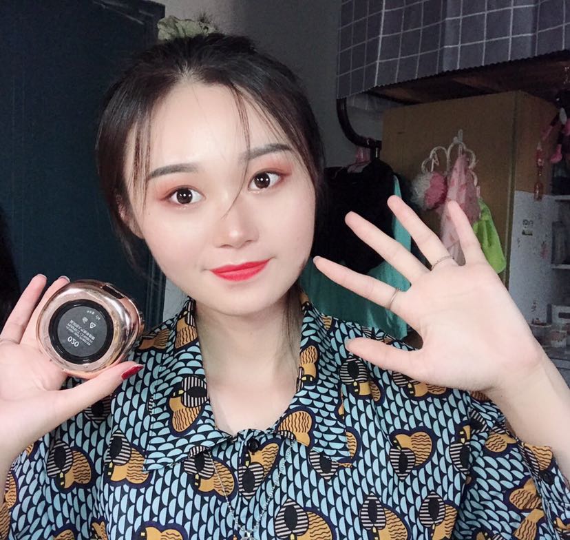 服帖遮瑕防晒隔离护肤化妆品