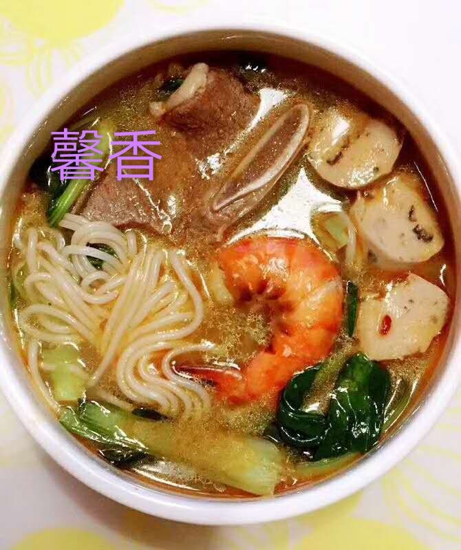 馨香过桥米线，纯大米制作，不含胶质，不含防腐剂