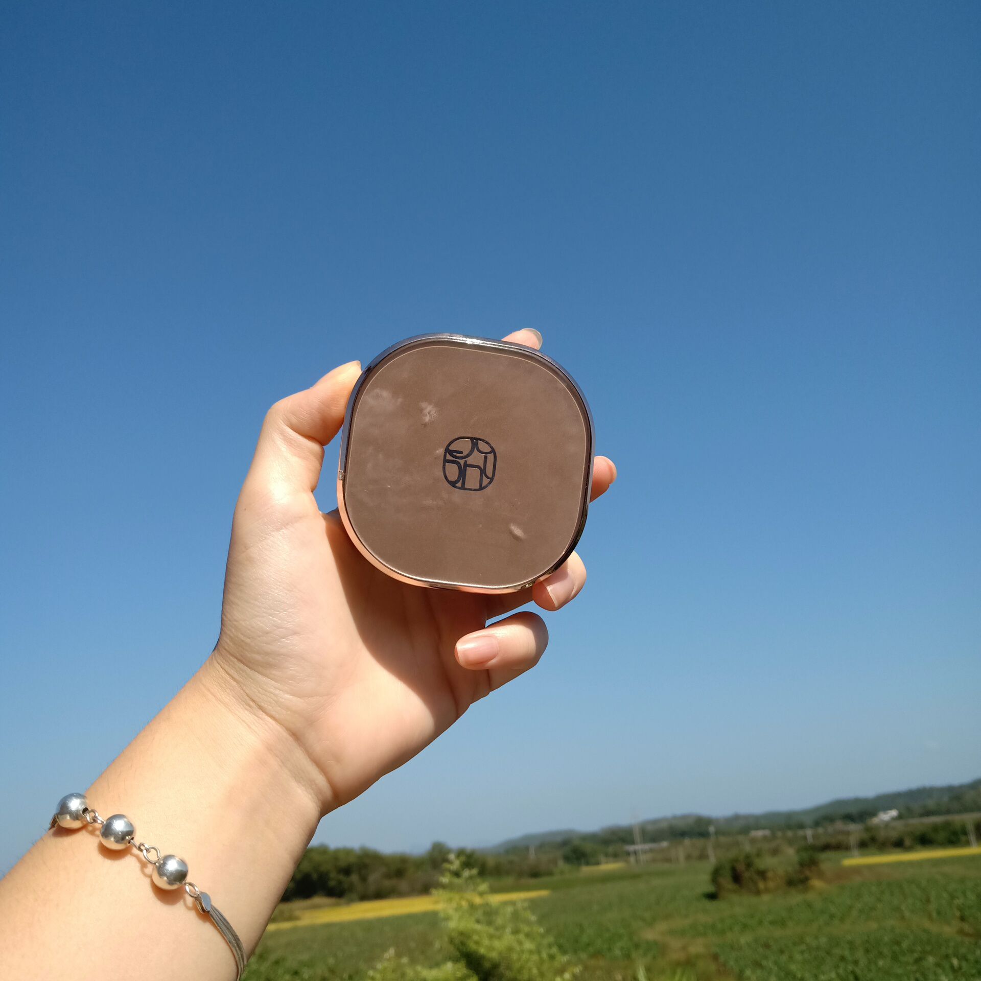 本人在创业卖得是欧束，想跟着我吃肉的可以加我微