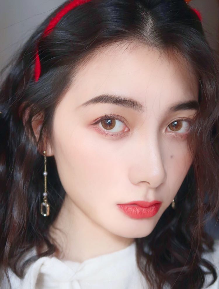 漂亮的眼睛才配得上精致的眼妆