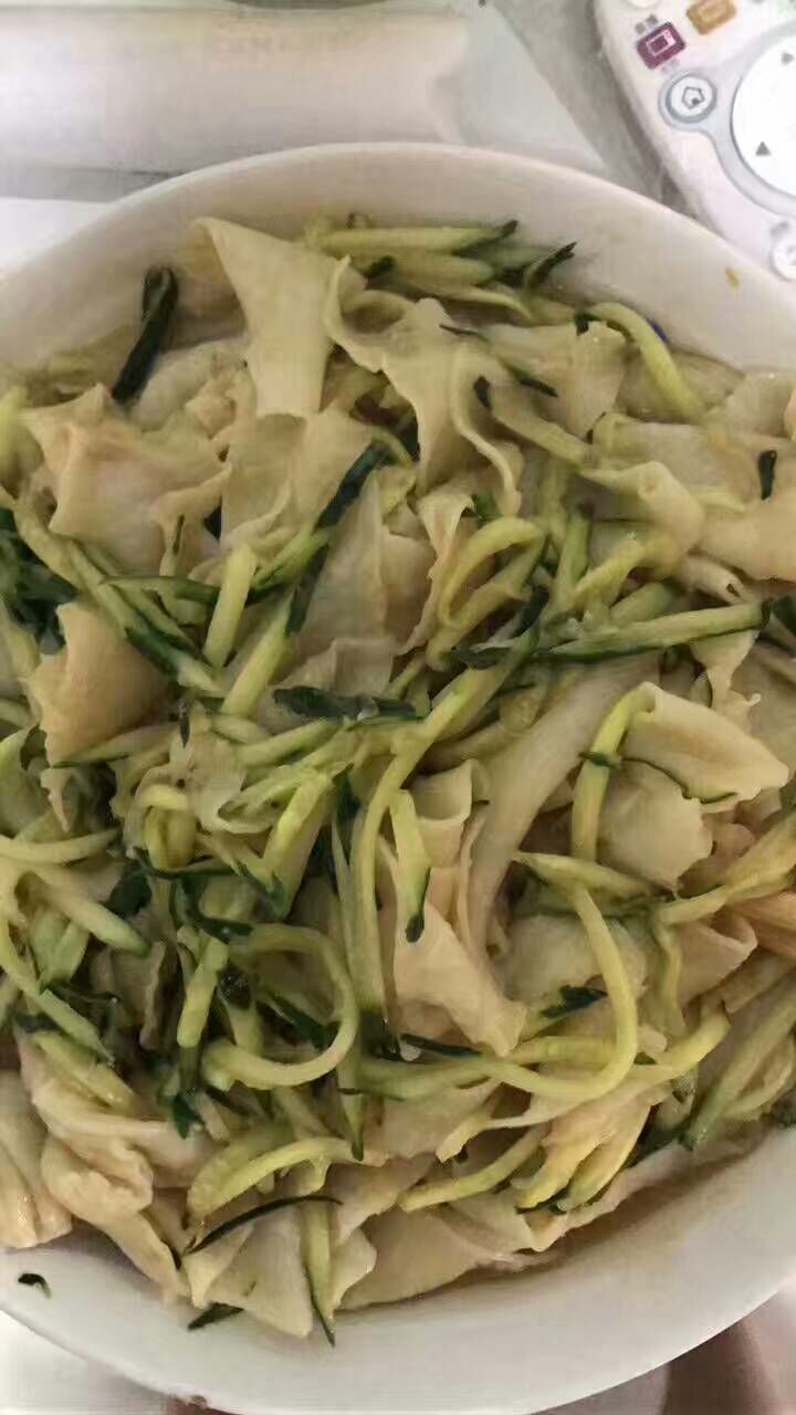零食一件代发 超过几十种的热销零食 水果罐头