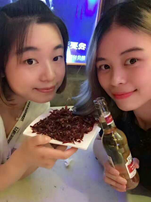 招代理。0囤货0代理费.厂家一件代发。公平竞争，月收入过万。