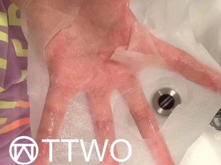 明星包文婧代言TTWO面膜火热