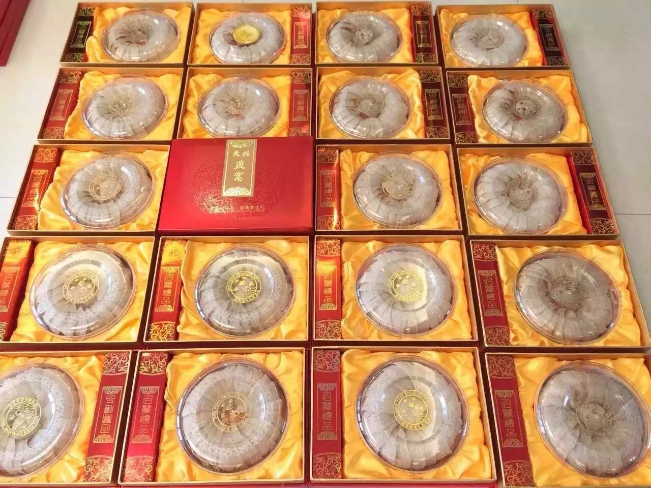 印尼雅加达燕窝工厂诚招代理，纯手工挑毛