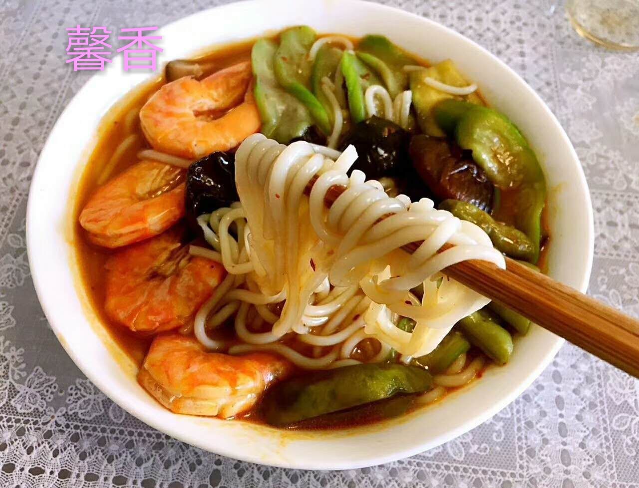 馨香过桥米线，纯大米制作，不含胶质，不含防腐剂
