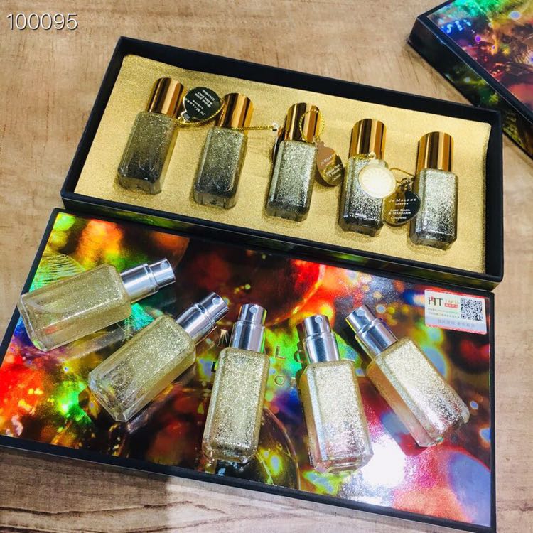 化妆品高质量产品潮牌 招代理微信