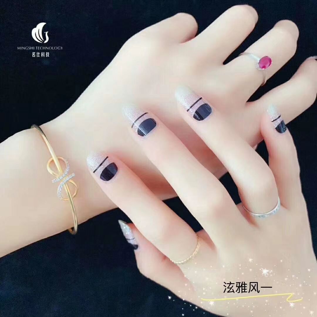 名仕美甲贴穿戴甲 比​美甲店​​划算