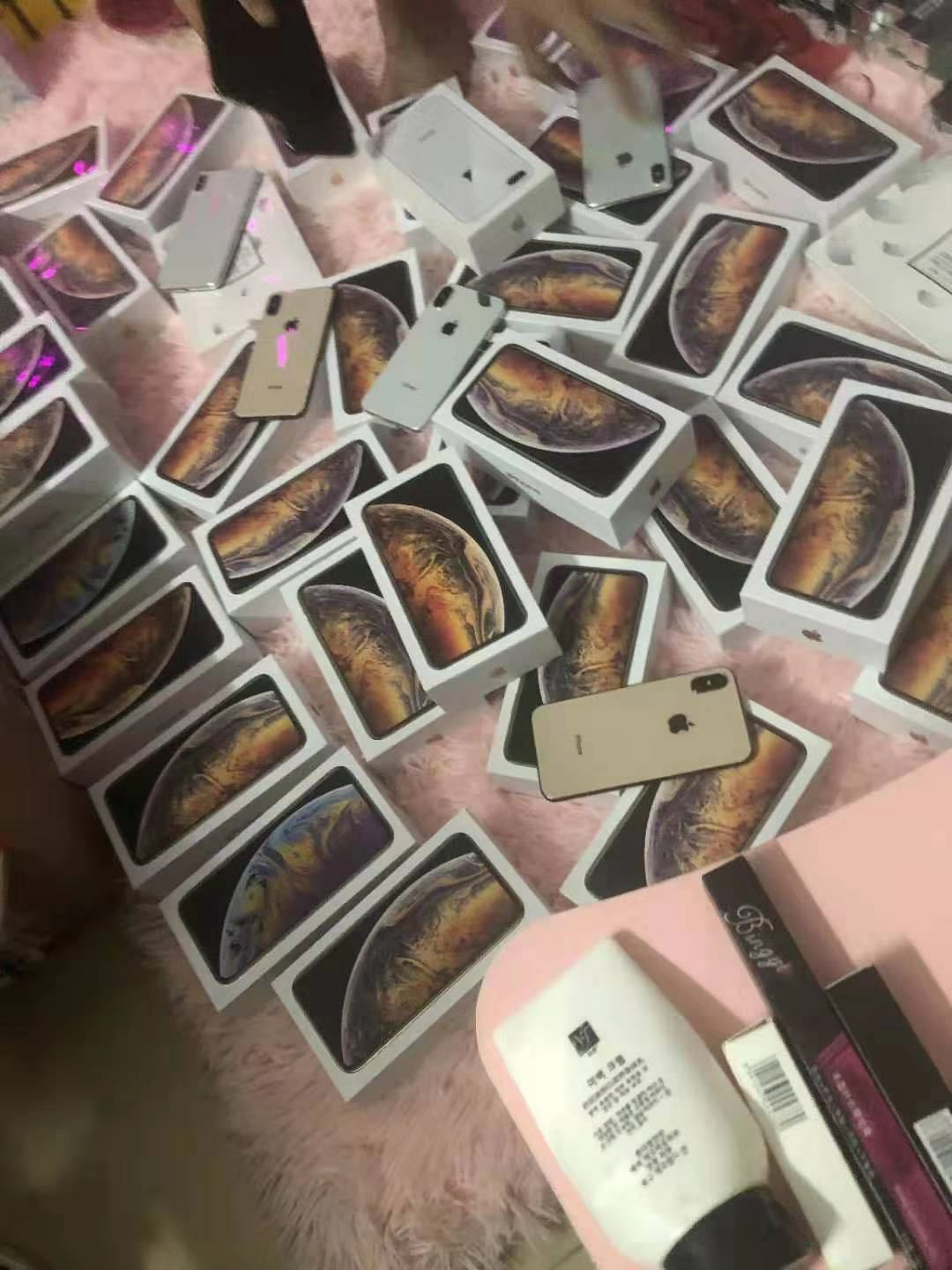 带学生，宝妈，打工族逆袭。冰亦品牌