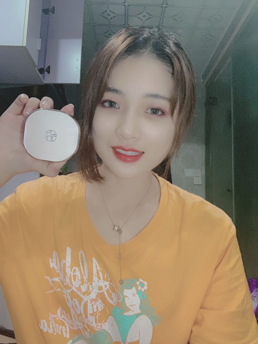 欧束彩妆护肤品牌 全部都在自用 朋友圈每天都能看到自用图
