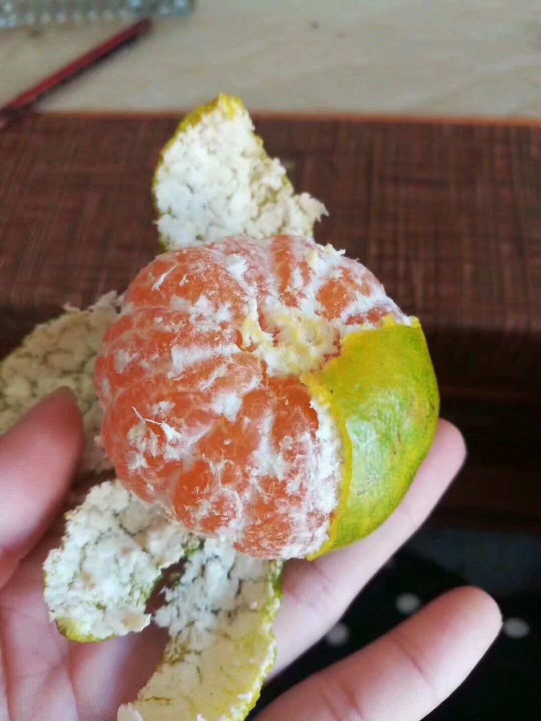 正宗寻乌蜜橘皮薄肉多，农家自种不打蜡不吹熟，果园直供现采现发