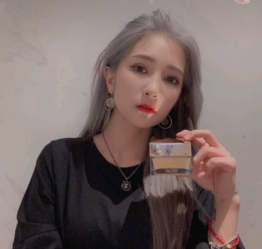 朴春鱼子酱面霜面膜