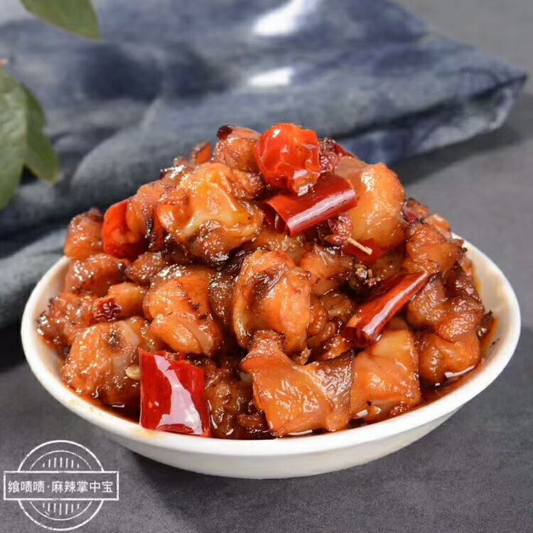 飨啧啧网红零食收代理9.9