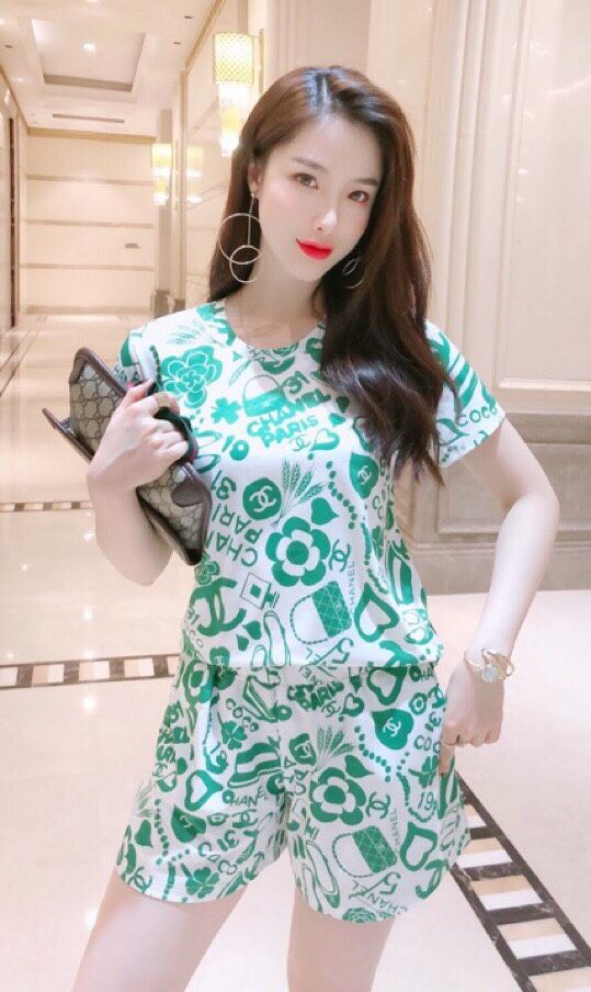 欧韩原单高端爆款女装批发