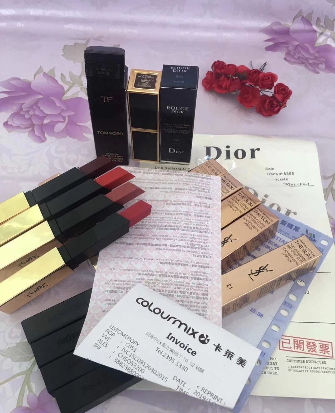 各大品牌口红半折，绝对正品，免费招代理日收入一千➕