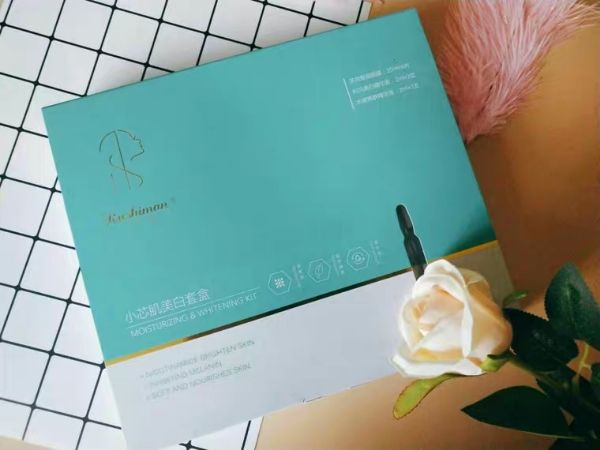 如诗曼小芯机美白套盒