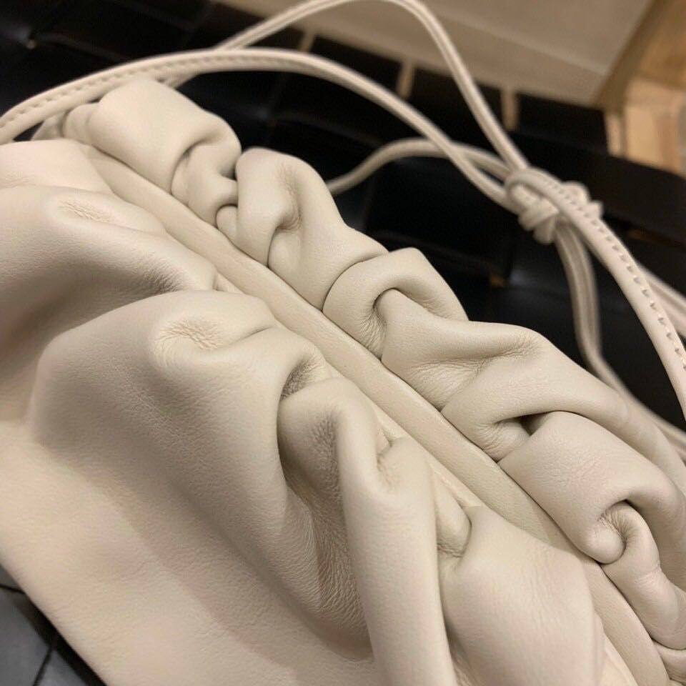 东莞**品世界品牌精品包包批发一手货源(图3)