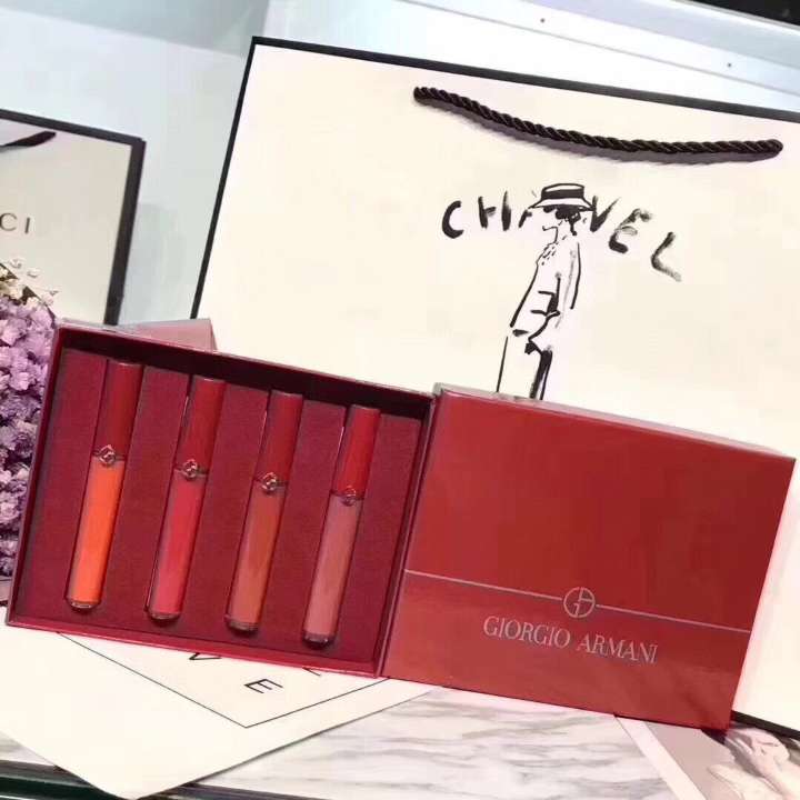 微商化妆品一件代发货源