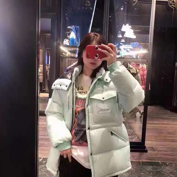 广东潮牌服装原单一件代发货源(图3) 广东潮牌服装原单一件代发货源(图3)