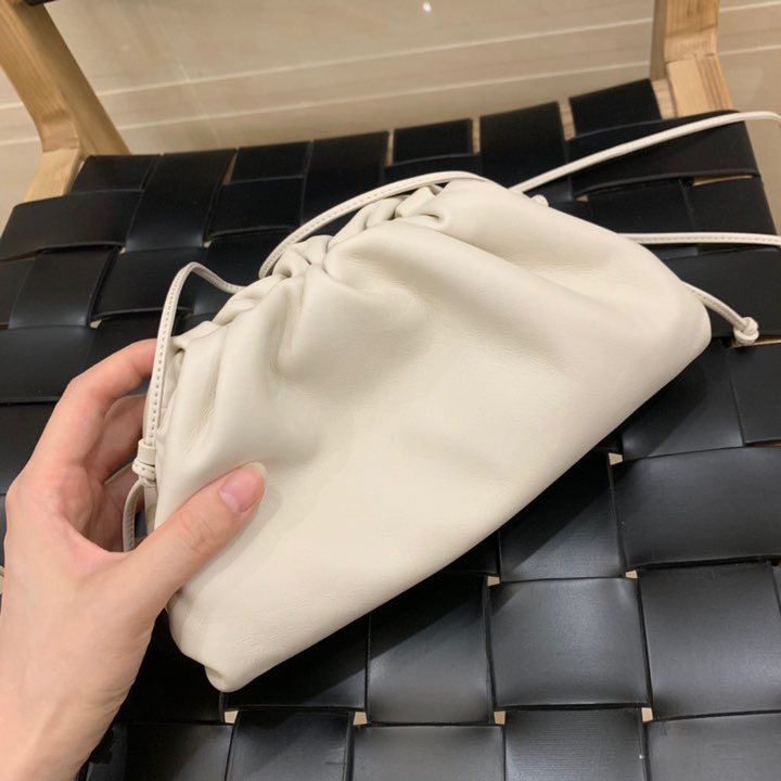 广州品牌包包一手货源厂家直销