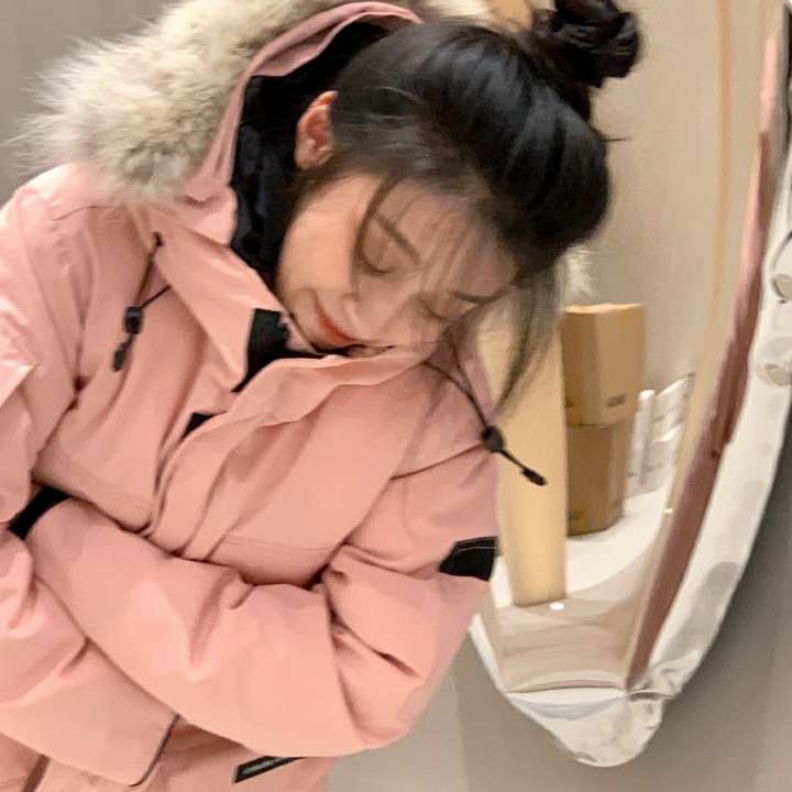 时尚女装广州一手货源档口批发(图2)