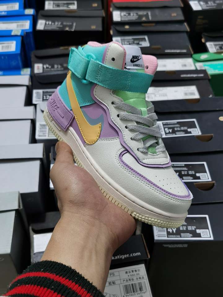 厂家品牌运动鞋批发一手微商代理