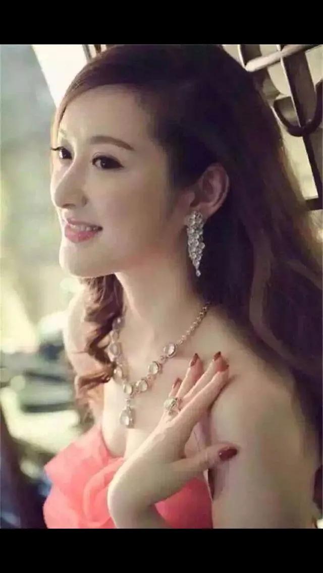 翡翠一手货源便宜吗