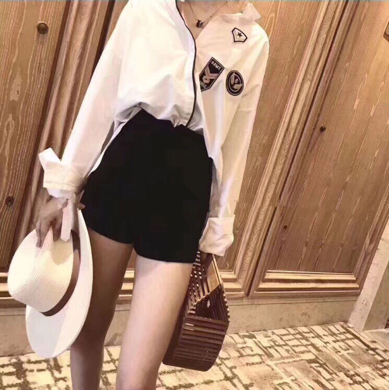 大牌女装货源 原标原吊牌 诚招代理 价格亲民