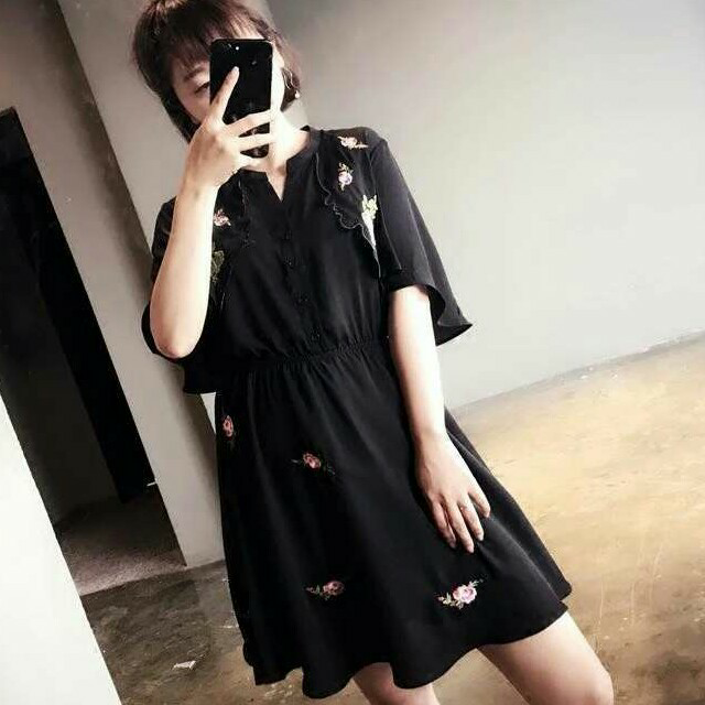 可乐妈咪美衣铺 各种美衣 价格优惠