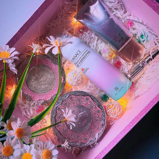 微澜粉瑟护肤&化妆品 抖音快手超级火 国货之光