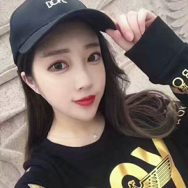 各大潮牌顶级复刻，秋天上新招收免费代理 青岛厂子的衣服