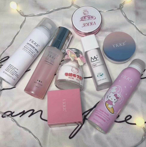 爆款✨VKkE牛奶布丁霜。