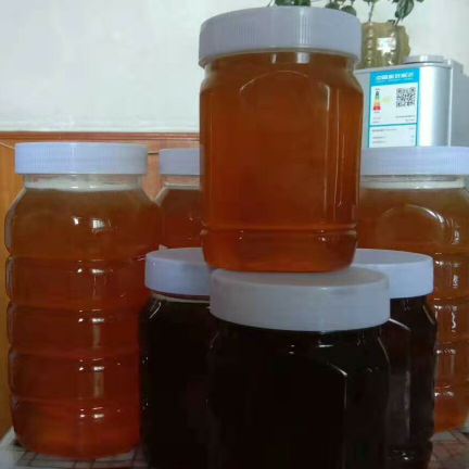 自家产的纯正土蜂蜜 没有经过任何的加工处理 招代理